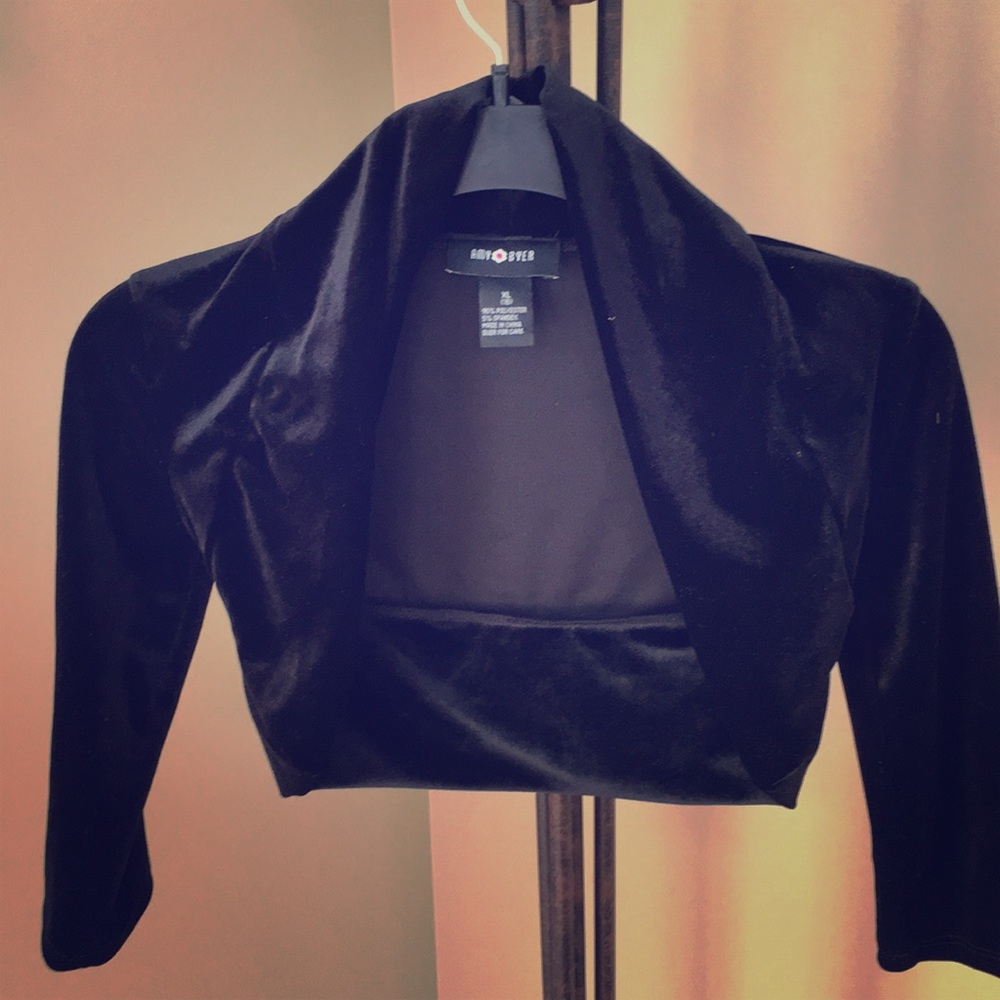 Black shrug